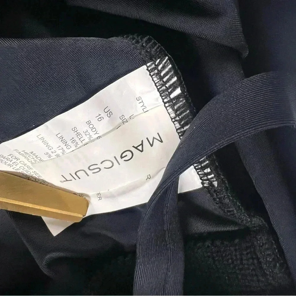 Magicsuit new without